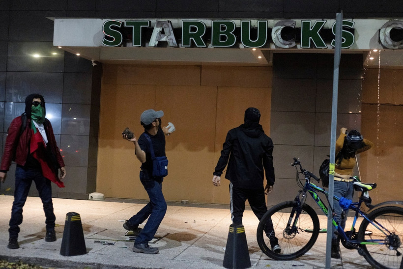 Dünya İsrail'e karşı ayağa kalktı - Resim : 2