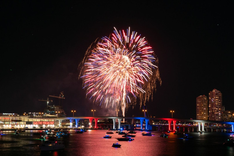 Dünya yeni yıla böyle girdi - Resim: 30
