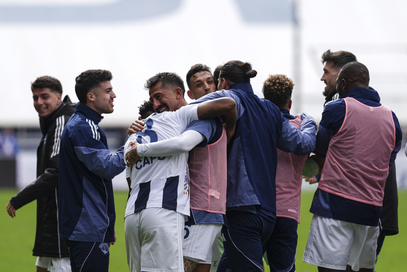 Kasımpaşa kalecisi Gianniotis 85 metreden gol attı: Arda Güler'i geçti - Resim : 3