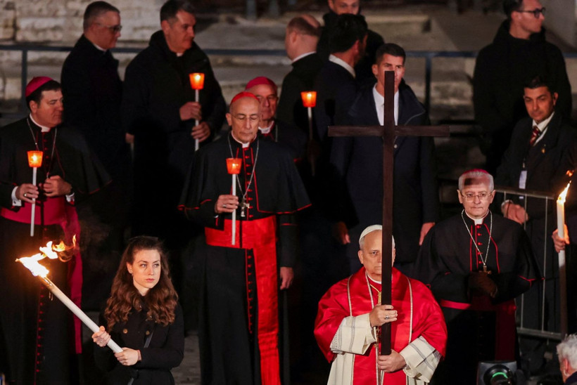 On yıllar sonra bir ilk: Papa tören boyunca taşıdı - Resim: 3