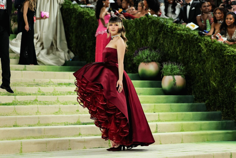 Met Gala 2026'da şıklık yarışı: Tarzlarını görenler inanamadı - Resim: 36