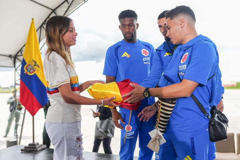 James Rodriguez'den, Cumhurbaşkanı Petro'nun kızına saygısızlık - Resim : 2
