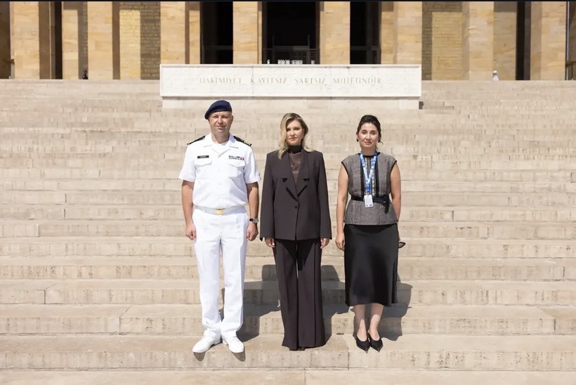 Zelenski'nin eşinden Anıtkabir'de barış mesajı - Resim : 1