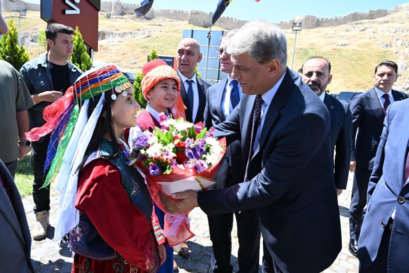 Van Kültür Yolu Festivali başladı - Resim : 2