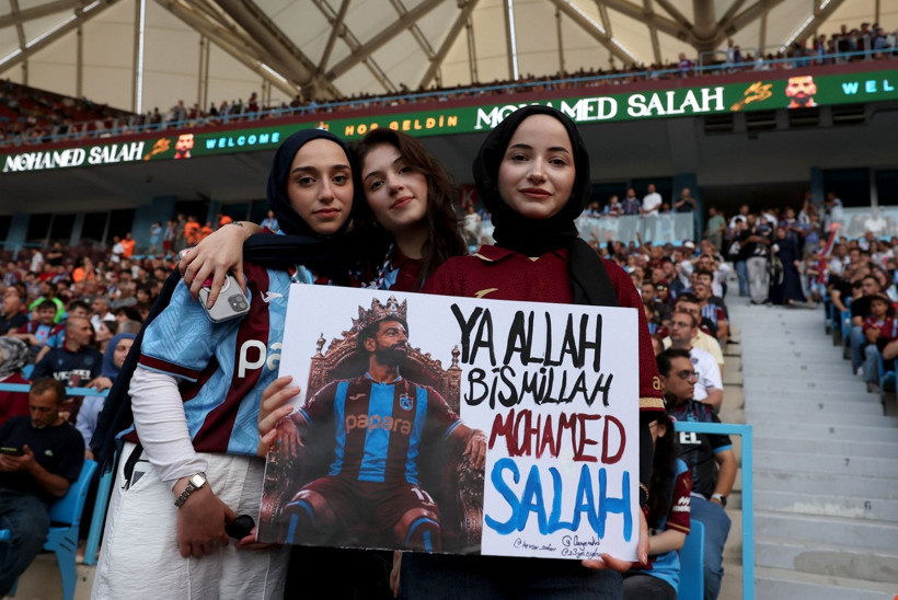 Salah'a unutulmaz tören: "Kupalar kazandırmak için buradayım" - Resim: 11
