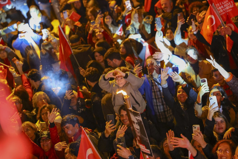 Özgür Özel: Cumhuriyetin yıkılmasına izin vermeyeceğiz - Resim : 7