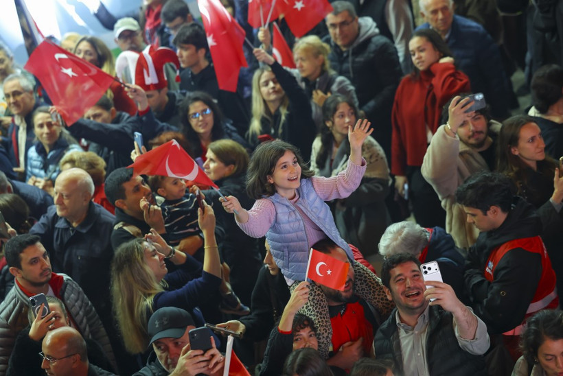 Özgür Özel: Cumhuriyetin yıkılmasına izin vermeyeceğiz - Resim : 9