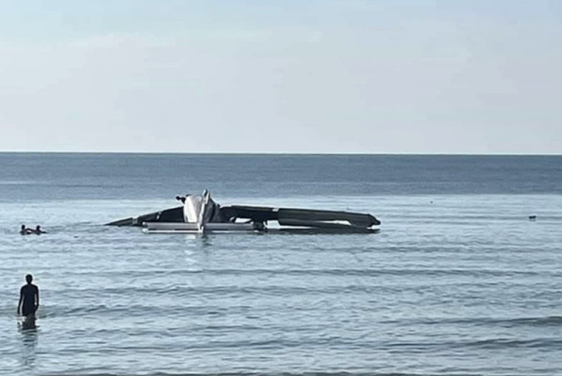 Uçak düştü: Çok sayıda polis yaşamını yitirdi - Resim : 1