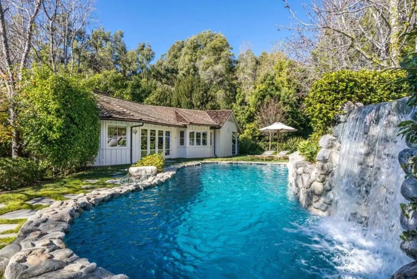 Evini satamayan Jim Carrey rekor indirimle alıcı buldu - Resim: 6