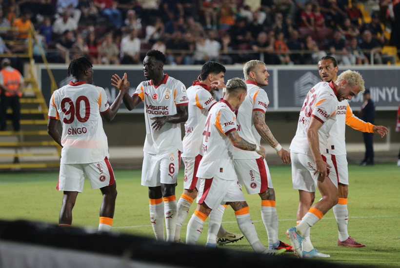 Galatasaray-Beşiktaş derbisinde 20 futbolcu ilk kez sahnede! - Resim : 3