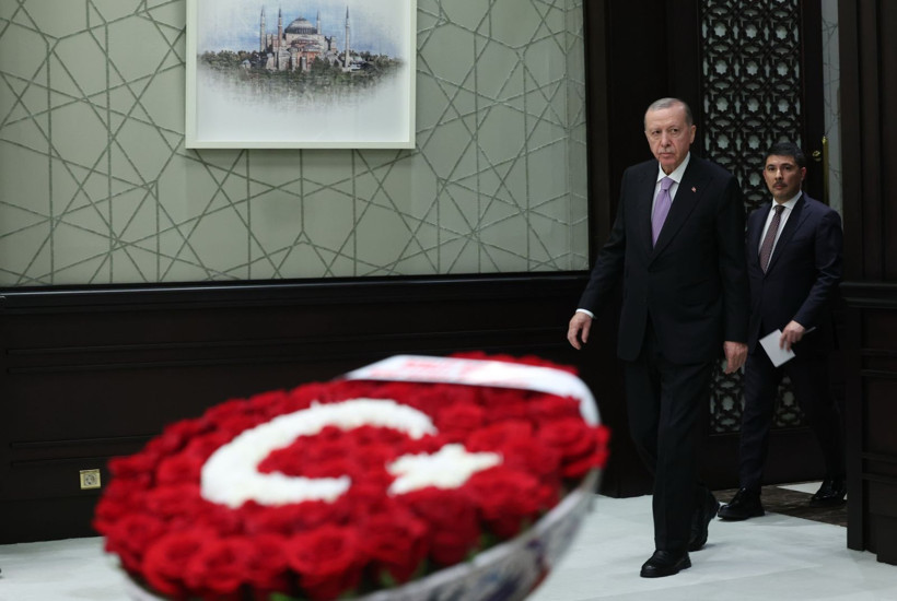 Bahçeli, kabine toplantısına 102 gül gönderdi - Resim: 2