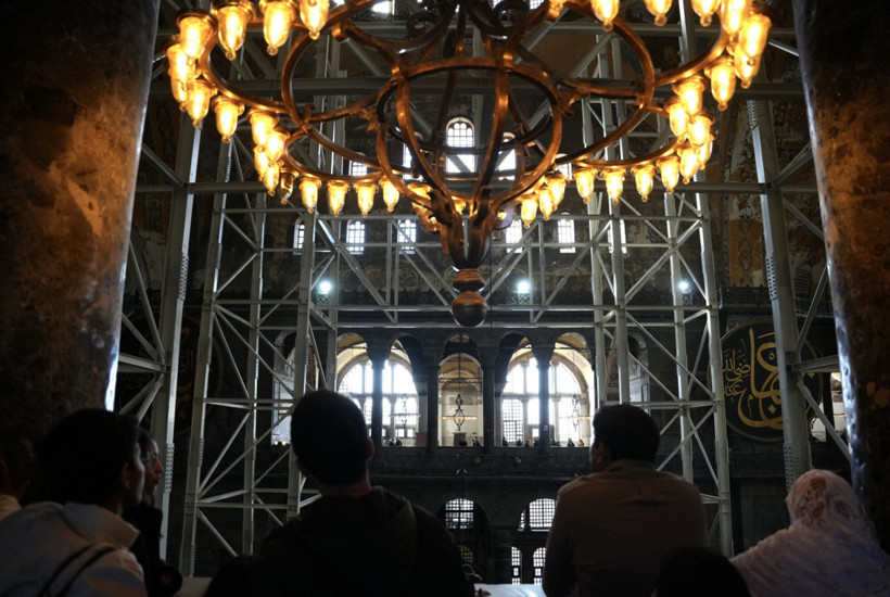 Ayasofya’daki vinç iddialarına yanıt: “Vinci içeri almak zorunda kaldık” - Resim : 2