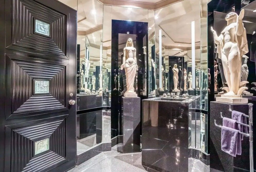 Evini satamayan Jim Carrey rekor indirimle alıcı buldu - Resim: 4