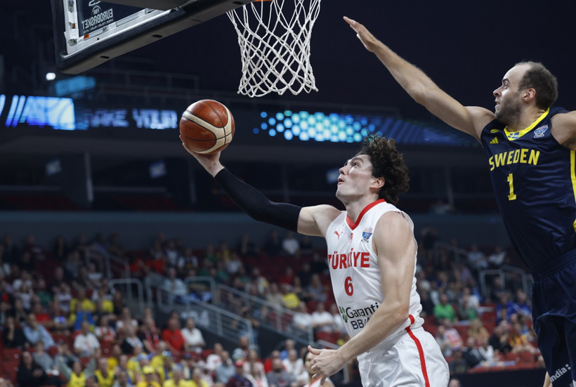 12 Dev Adam zorlandı, yıkılmadı: EuroBasket 2025'te çeyrek finaldeyiz! - Resim : 2