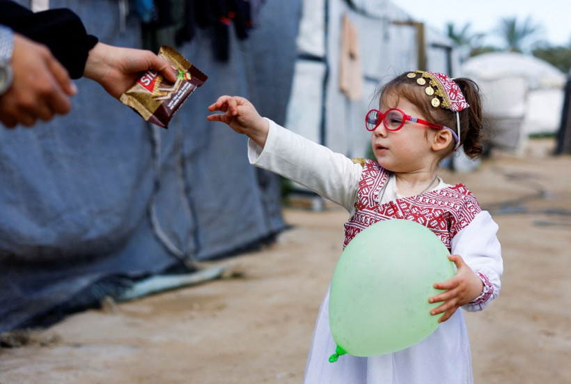 Herkesi ağlatan kavuşma: Bebekler yıllar sonra aileleriyle ilk kez tanıştı - Resim: 16