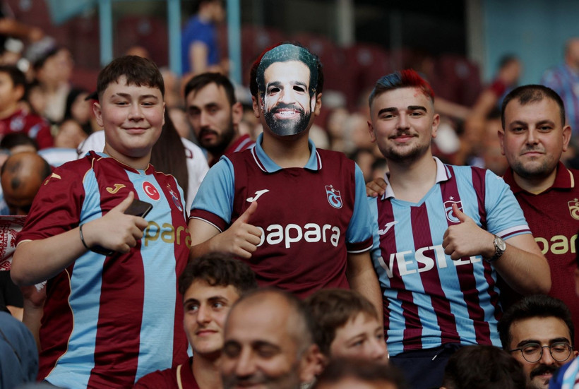 Salah'a unutulmaz tören: "Kupalar kazandırmak için buradayım" - Resim: 3