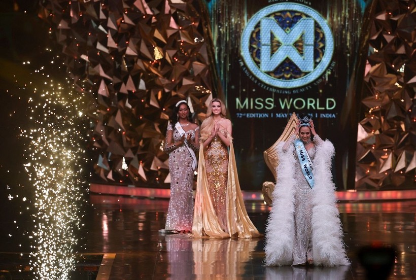 İşte dünyanın en güzeli: Miss World tacını aldı - Resim: 2