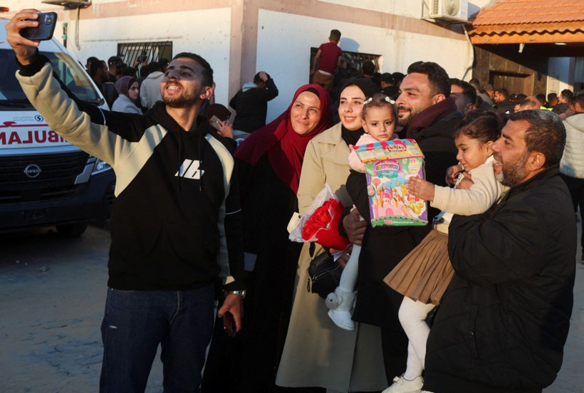Herkesi ağlatan kavuşma: Bebekler yıllar sonra aileleriyle ilk kez tanıştı - Resim: 8