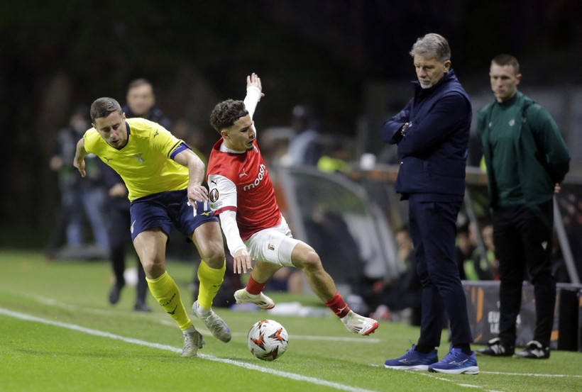 Fenerbahçe'yi Avrupa Ligi'nde tutan pozisyon: 90+4'te yürekler ağza geldi - Resim : 3