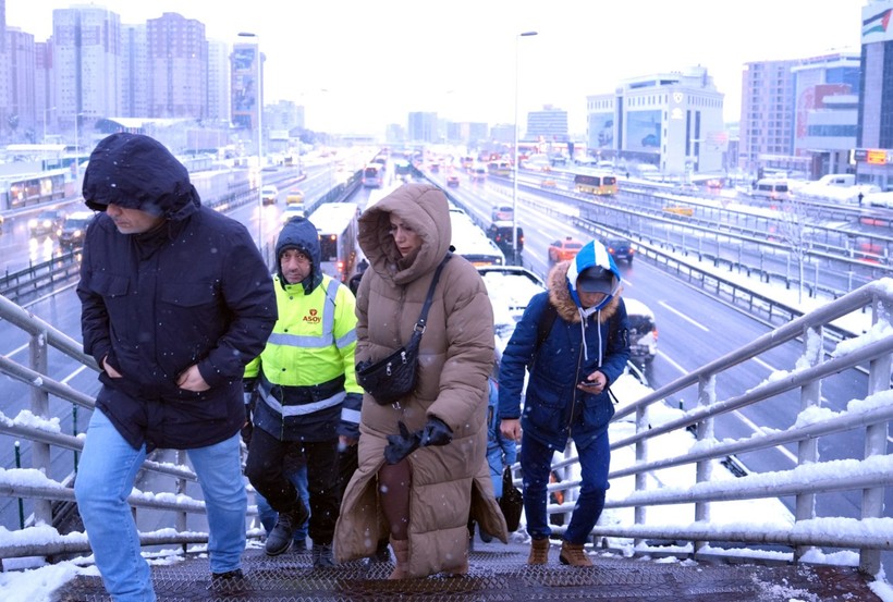 İstanbul'da fragman bitti, asıl kar şimdi başlıyor: AKOM'dan bir uyarı daha geldi - Resim : 1