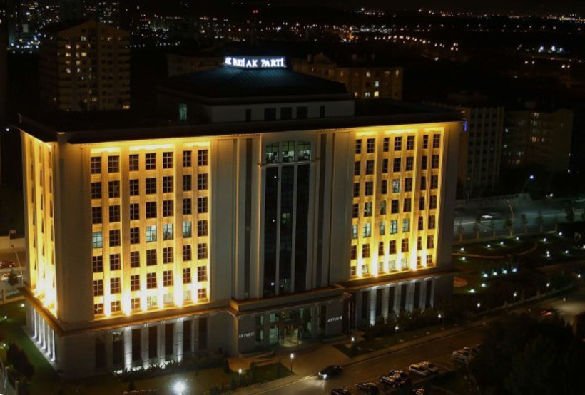 AKP&rsquo;ye ge&ccedil;ecek 7 belediye başkanını canlı yayında a&ccedil;ıkladı - Resim : 3