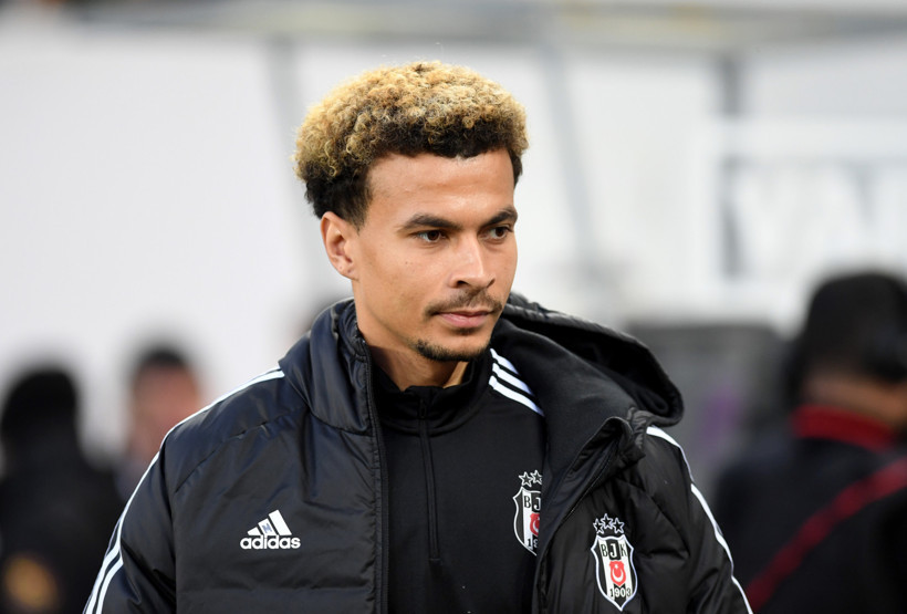 Beşiktaş'ta da tutunamamıştı: Futbolu bırakmanın eşiğinde - Resim : 1