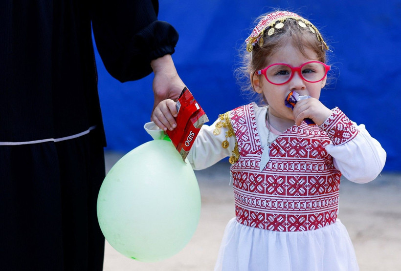 Herkesi ağlatan kavuşma: Bebekler yıllar sonra aileleriyle ilk kez tanıştı - Resim: 3