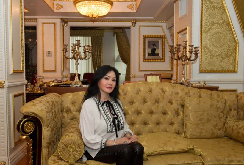 35 milyon dolarlık malikane 10 dolara satıldı: Alıcı, eski liderin damadı çıktı - Resim : 2