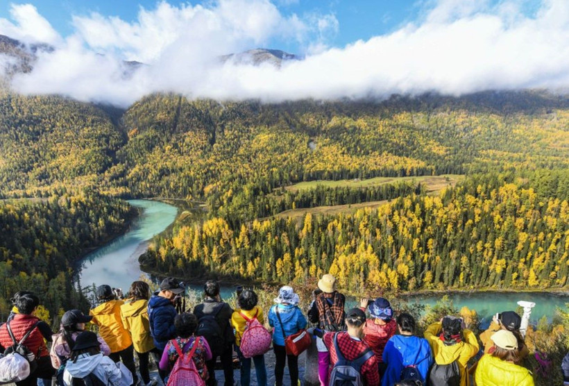 Uygur Türklerinin memleketinde turizm patlaması... 'Baskıların üzerini örten imaj kampanyası' - Resim: 1
