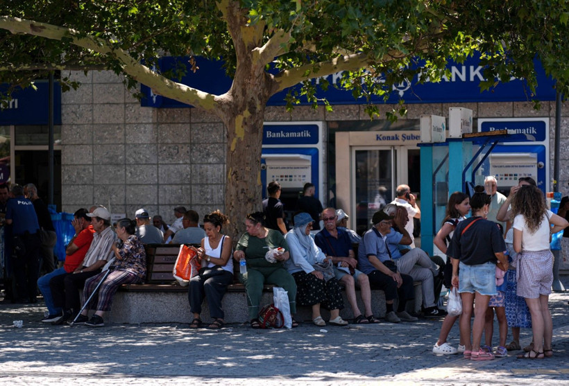 İzmir'de fön rüzgarı etkisi: Sıcaklık 40 dereceye dayandı - Resim: 13