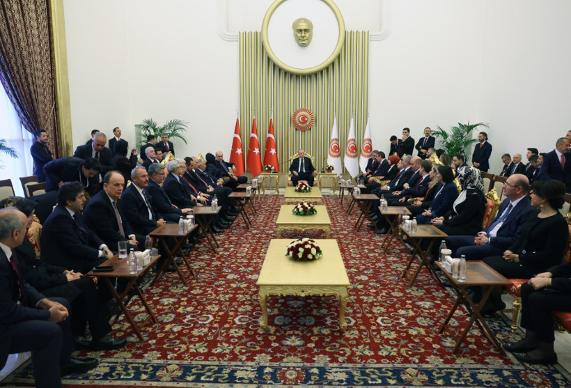 Erdoğan'dan 'Özgür Özel ile görüşmeyi düşünüyor musunuz' sorusuna yanıt - Resim : 1