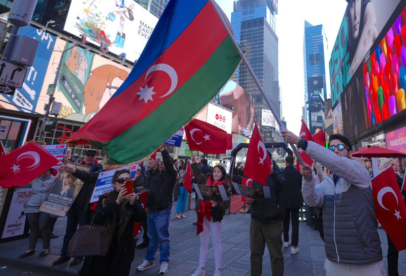 Mamdani'nin sözleri ayağa kaldırdı: Türkler Times Meydanı'na akın etti - Resim: 4