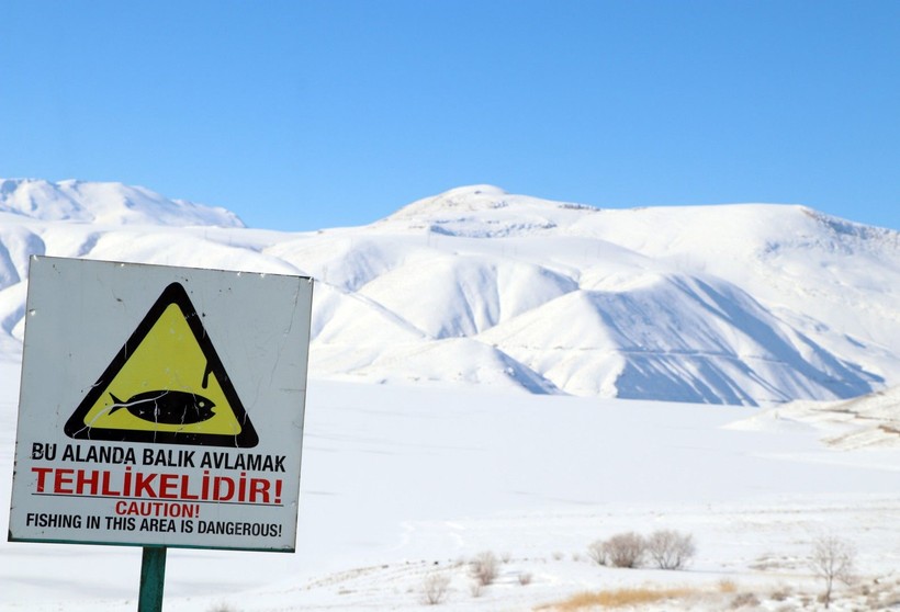 Eksi 26 dereceye dayandı! Van’da baraj gölü tamamen dondu - Resim: 10