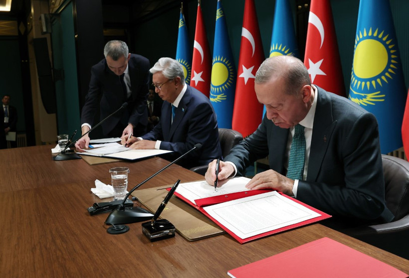 Erdoğan: Terör devleti İsrail, 22 aydır Filistin halkını canice katlediyor - Resim : 2