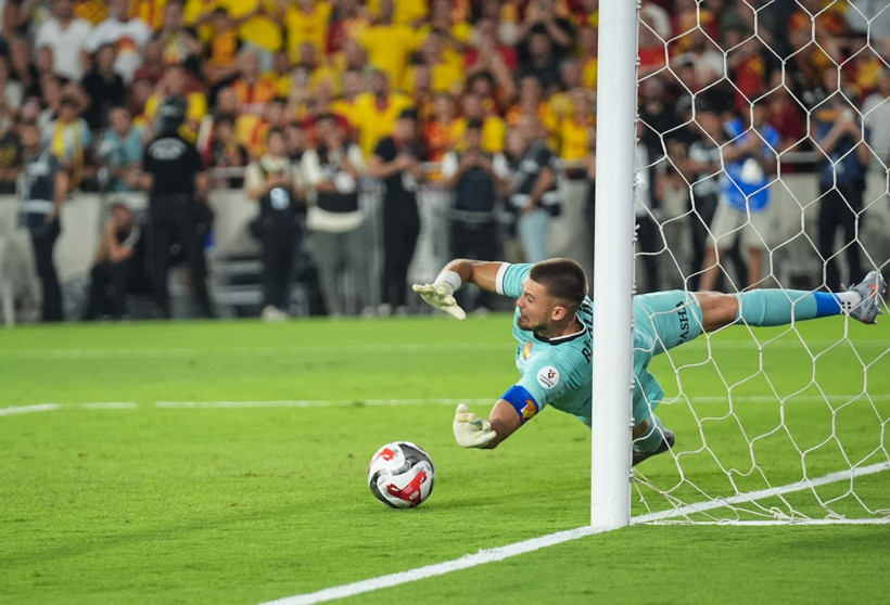 Göztepe sezona müthiş başladı: Duvar ördüler! - Resim : 1