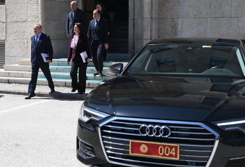 DEM Parti: Sırrı Süreyya Önder'in aracında düzenek bulundu - Resim : 1