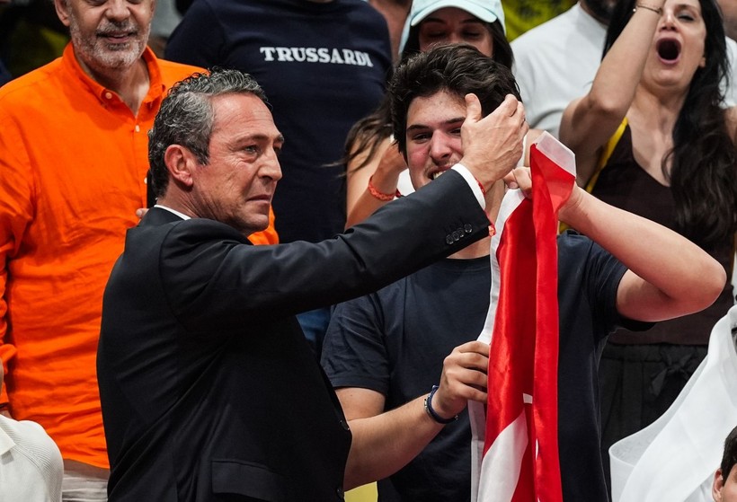 Ali Koç gözyaşlarını tutamadı: Şampiyonluğu böyle kutladı - Resim: 10