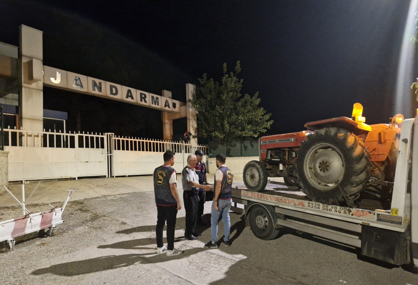 Traktörü çalınmıştı: Hırsızları tanıyormuş - Resim : 2