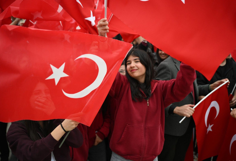 Gençler Ata'sına koştu - Resim: 11