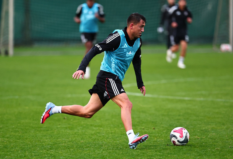 Beşiktaş'ta kanat alarmı: Sergen Yalçın iki isme mesajı verdi! - Resim : 1