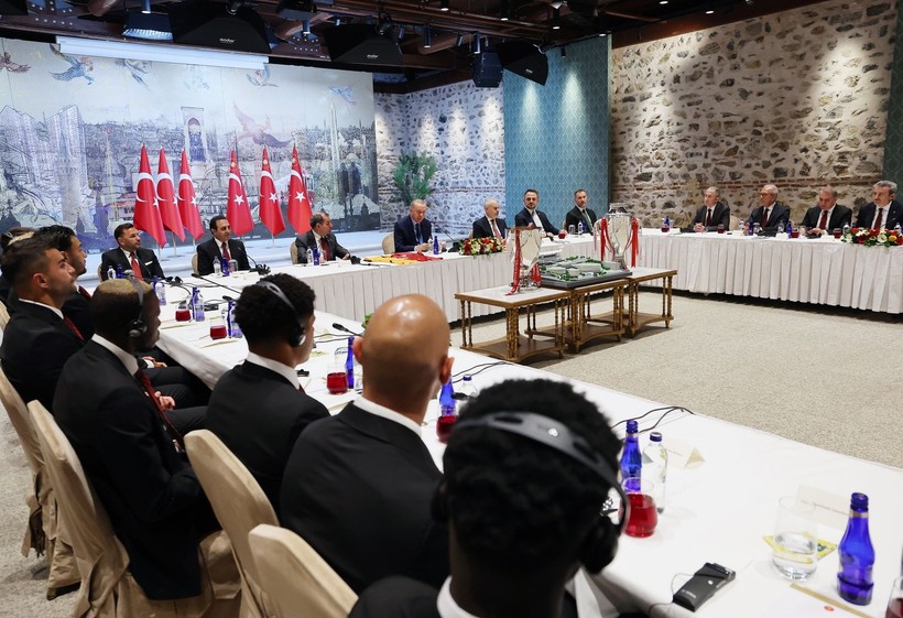 Osimhen'den Erdoğan'a hediye: Dolmabahçe'de buluşma - Resim: 3