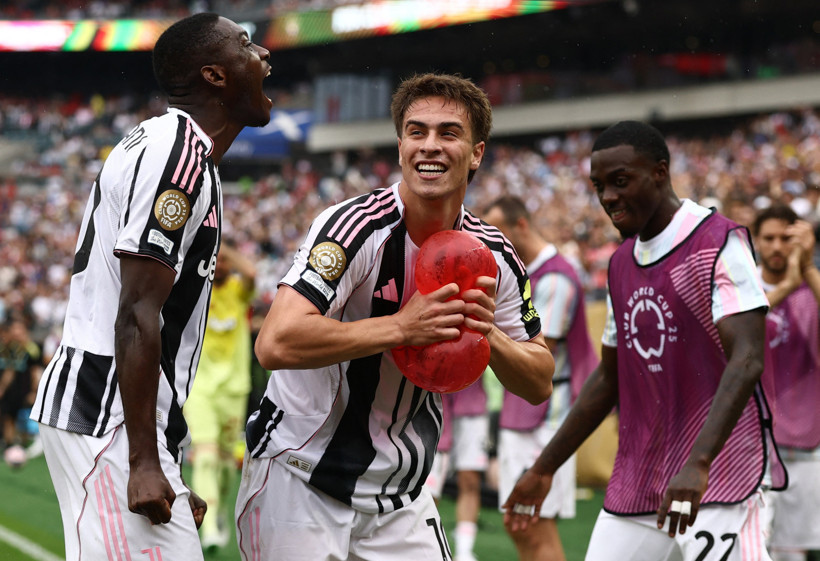 Kenan Yıldız, Maradona'yı yakaladı: 49 yıl sonra bir ilk! - Resim : 1