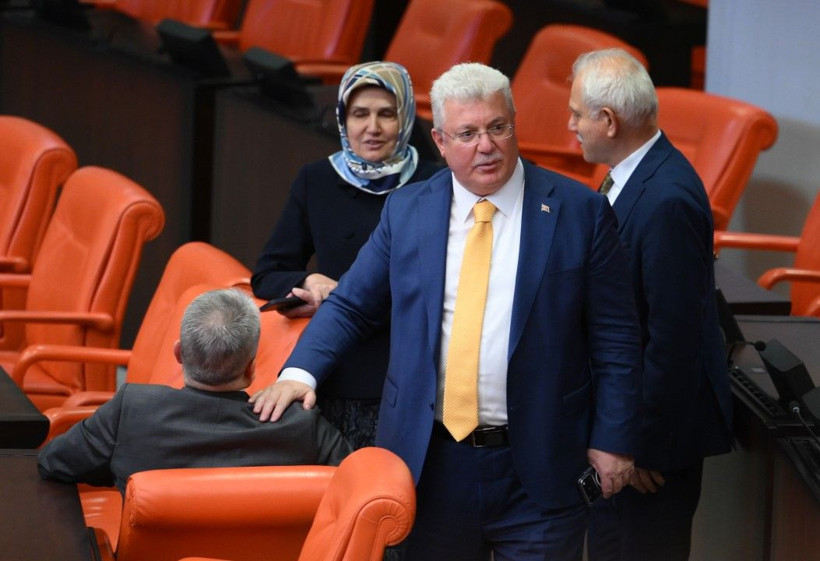 Meclis'te 'hırsızlık' tartışması: Tansiyon yükseldi - Resim: 2
