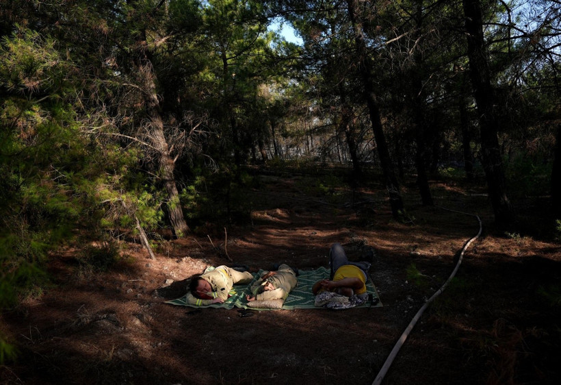 Sabaha kadar alevlerle mücadele ettiler - Resim: 2