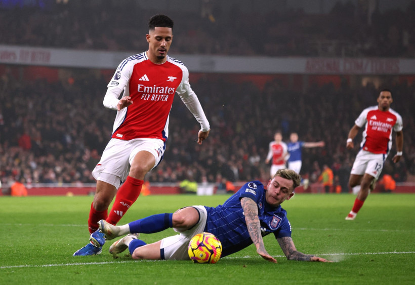 Real Madrid'den ocak ayı dublesi: Arnold ve Saliba hedefte - Resim : 1