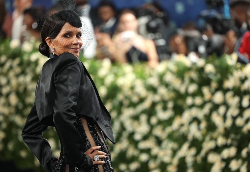 Modanın en çılgın şovu: Met Gala'ya ünlü yağdı - Resim: 35
