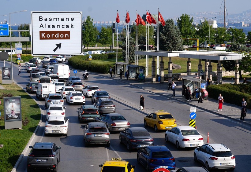 İzmir'de hizmetler aksadı, Tugay'dan çağrı geldi - Resim: 3