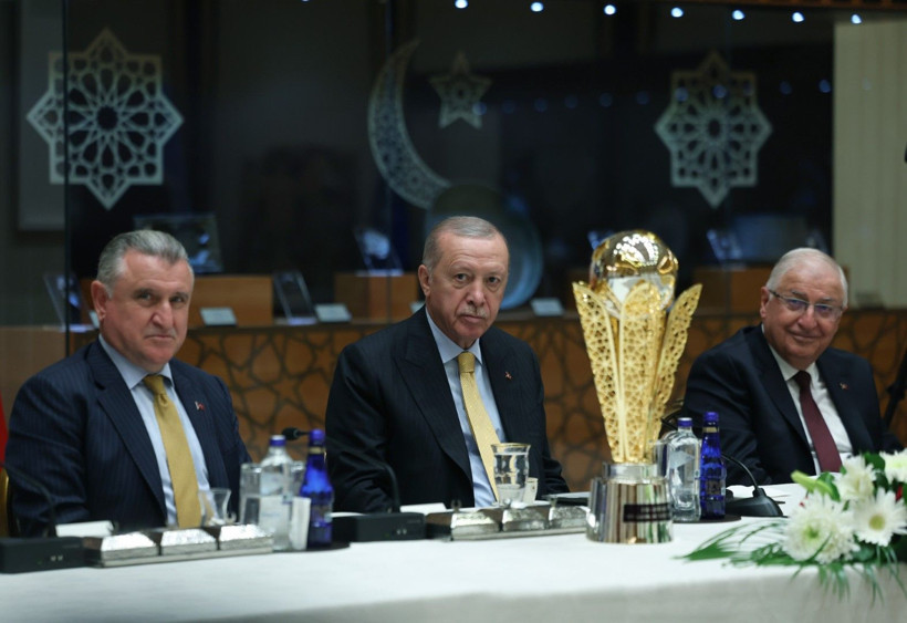 Kupayı Erdoğan'a götürdüler - Resim: 8