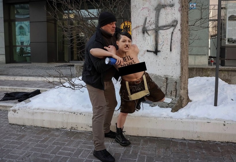 Almanya sandık başında: FEMEN'den eylem - Resim: 8