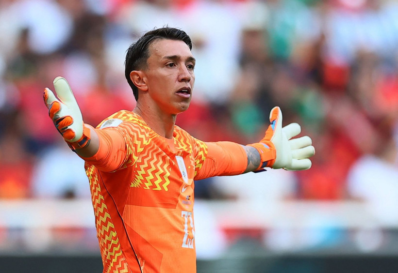Muslera hem kendini hem Uruguay'ı yaktı! Oyundan çıkmak istedi, stadı terk etti: 0-1 - Resim: 6